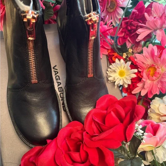 Vagabond Elegant Black Leather Zip up Ankle Boots - Picture 3 of 6